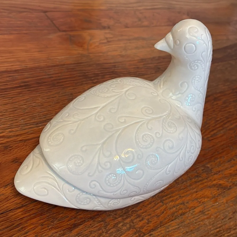 White Ceramic Bird Figurine Trinket Box